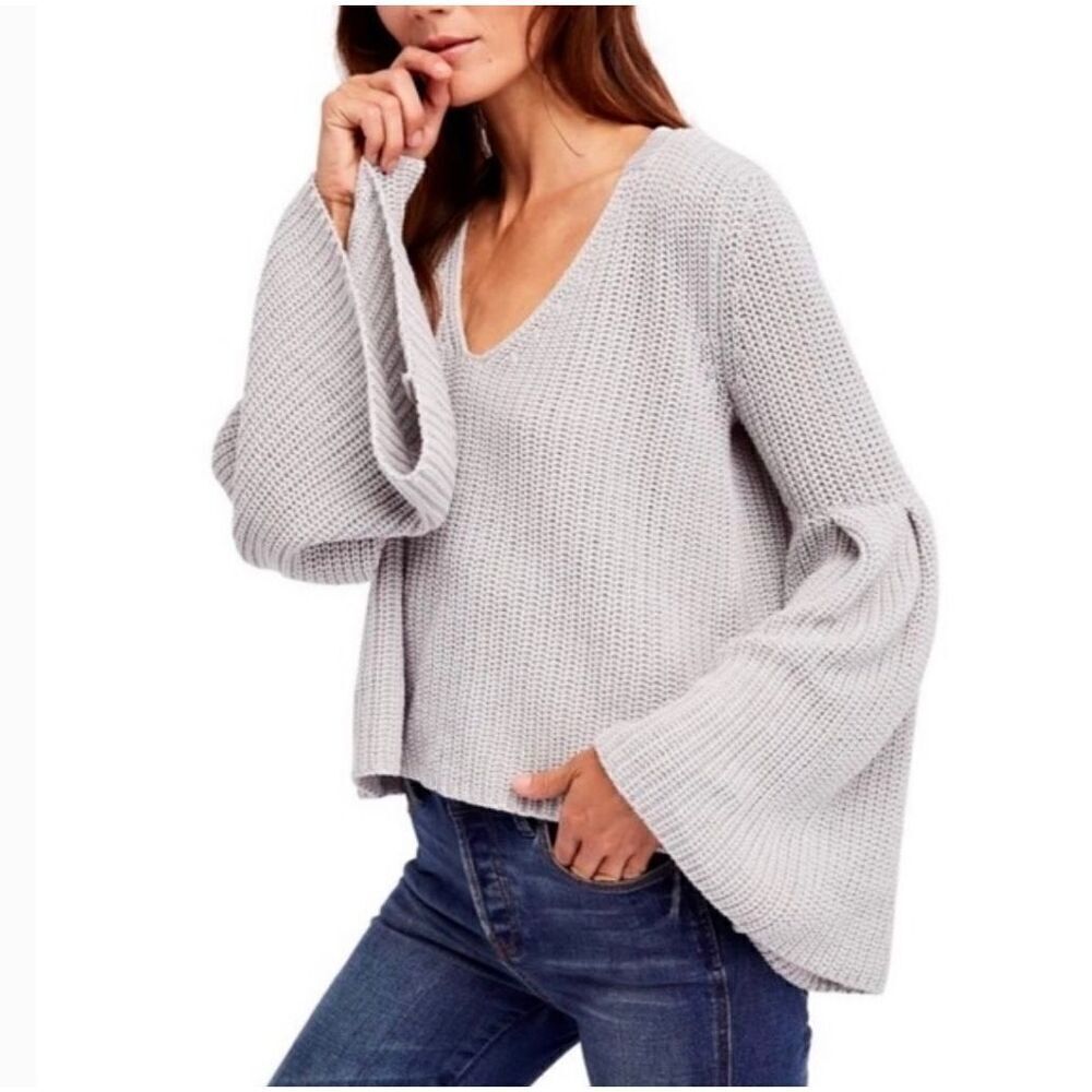 Free People Damsel Bell Sleeve Knit Sweater size‎ M Gray